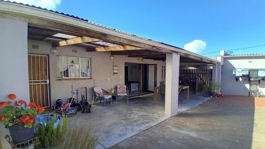 4 Bedroom Property for Sale in Parkersdorp Western Cape